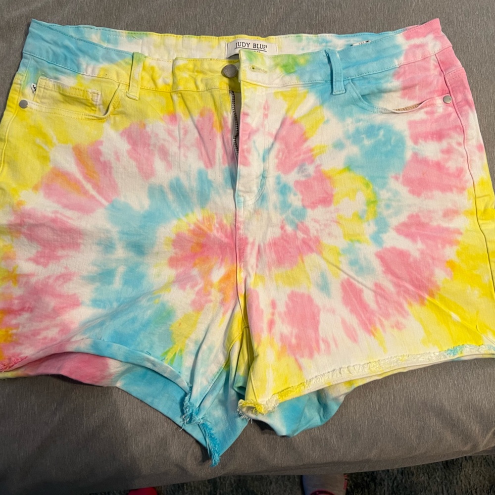 Judy Blue tie dye shorts